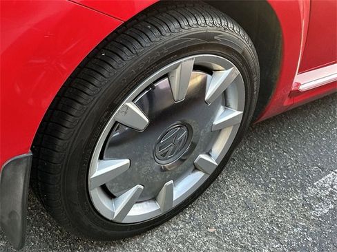 Used 2016 Volkswagen Beetle 1.8T SEL w/ Lighting Package image 5