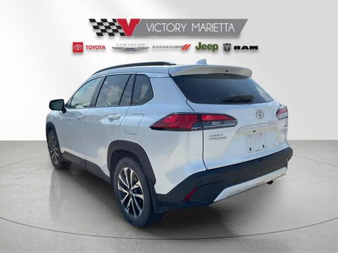 Used 2023 Toyota Corolla Cross XLE w/ Convenience Package AWD/4WD image 3