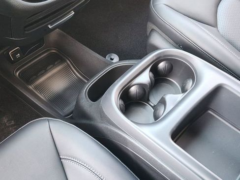 New 2026 Chrysler Pacifica Select image 16