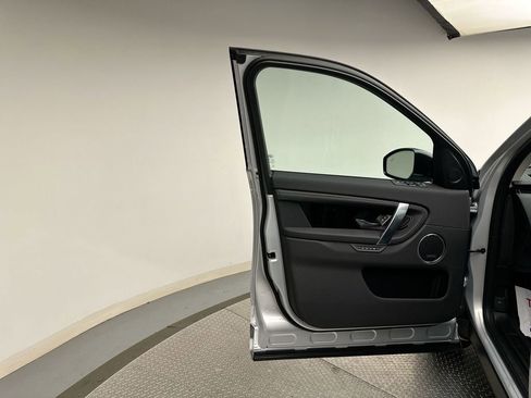 Certified 2025 Land Rover Discovery Sport S image 7