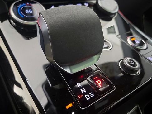 Used 2023 Land Rover Range Rover Sport SE Dynamic image 16