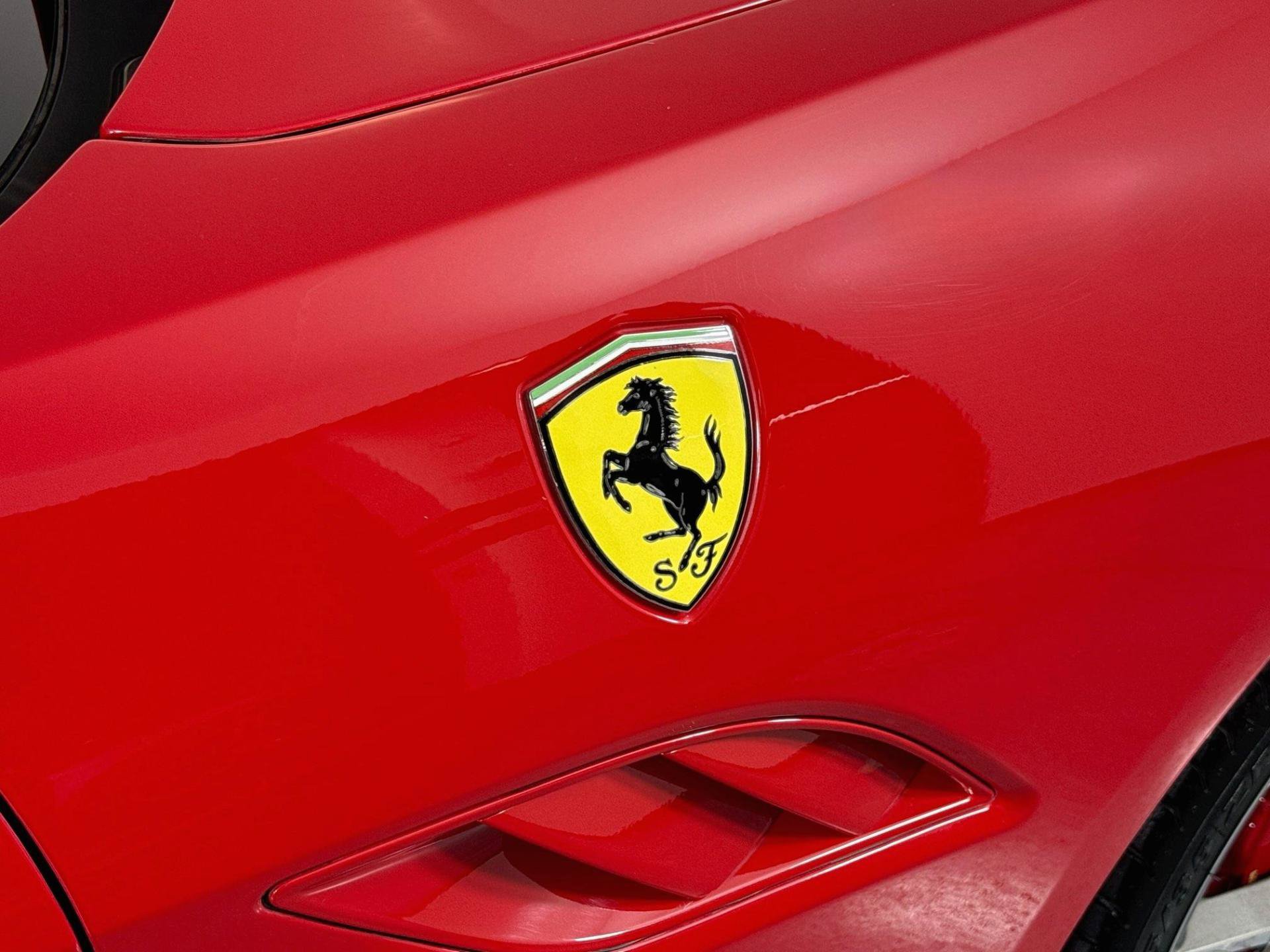 Used 2010 Ferrari California RWD image 64