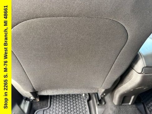 Used 2023 Jeep Renegade Latitude AWD/4WD image 36