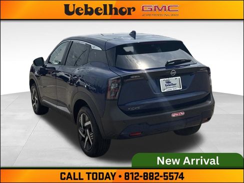 Used 2025 Nissan Kicks SV FWD image 9