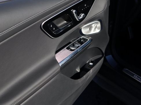 Used 2026 Mercedes-Benz GLC 300 4MATIC image 24