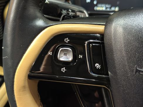 Used 2022 Lincoln Corsair Reserve w/ Equipment Group 201A image 22