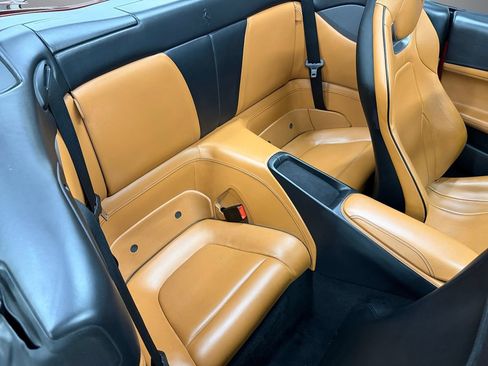 Used 2019 Ferrari Portofino RWD image 16