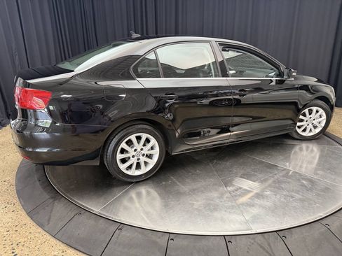 Used 2013 Volkswagen Jetta SE FWD image 9