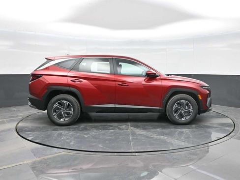 New 2026 Hyundai Tucson Blue SE image 9