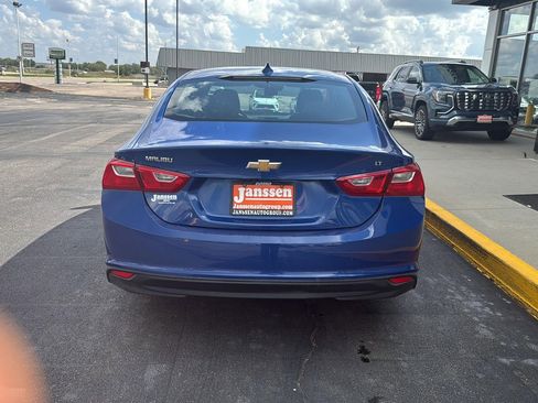 Used 2023 Chevrolet Malibu LT image 3