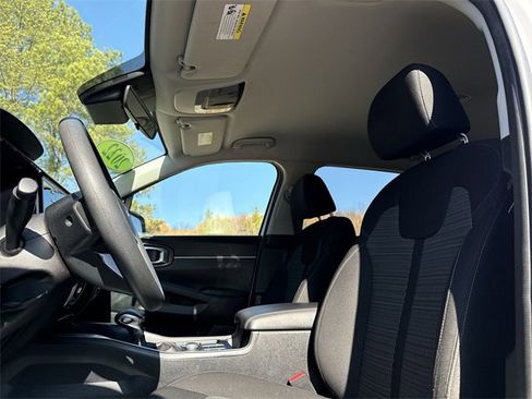 Used 2022 Kia Sorento LX image 16