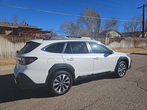 Certified 2023 Subaru Outback Limited image 4
