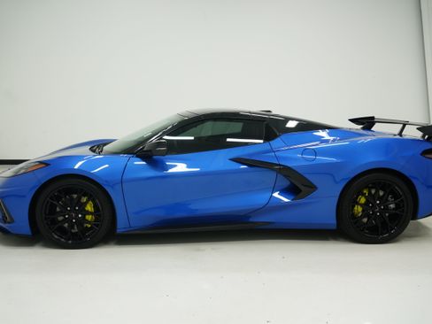 Used 2023 Chevrolet Corvette Stingray Convertible w/ 1LT RWD image 7
