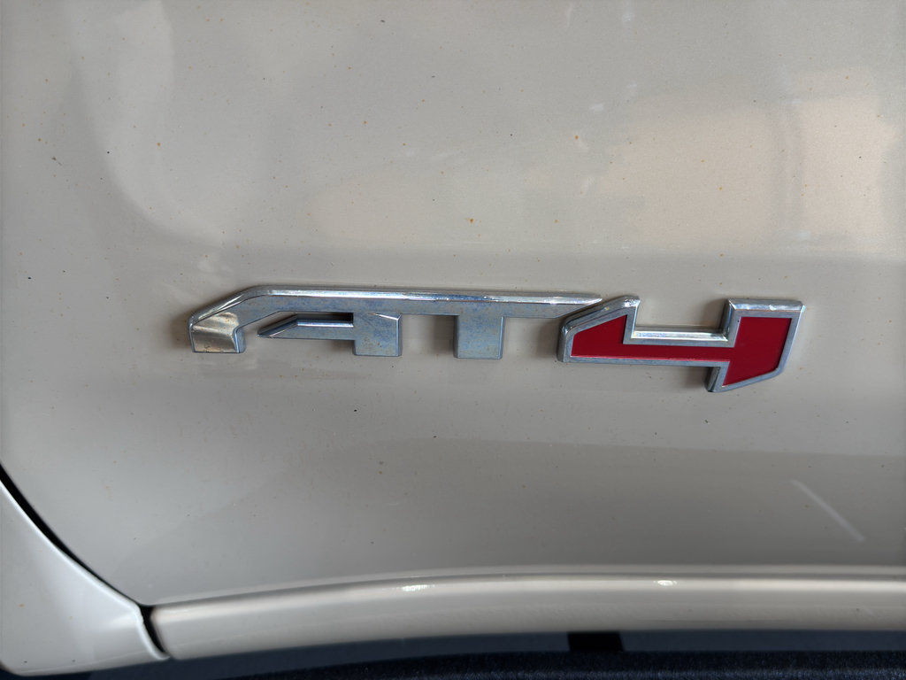 Used 2022 GMC Sierra 1500 AT4 w/ AT4 Premium Package AWD/4WD image 12