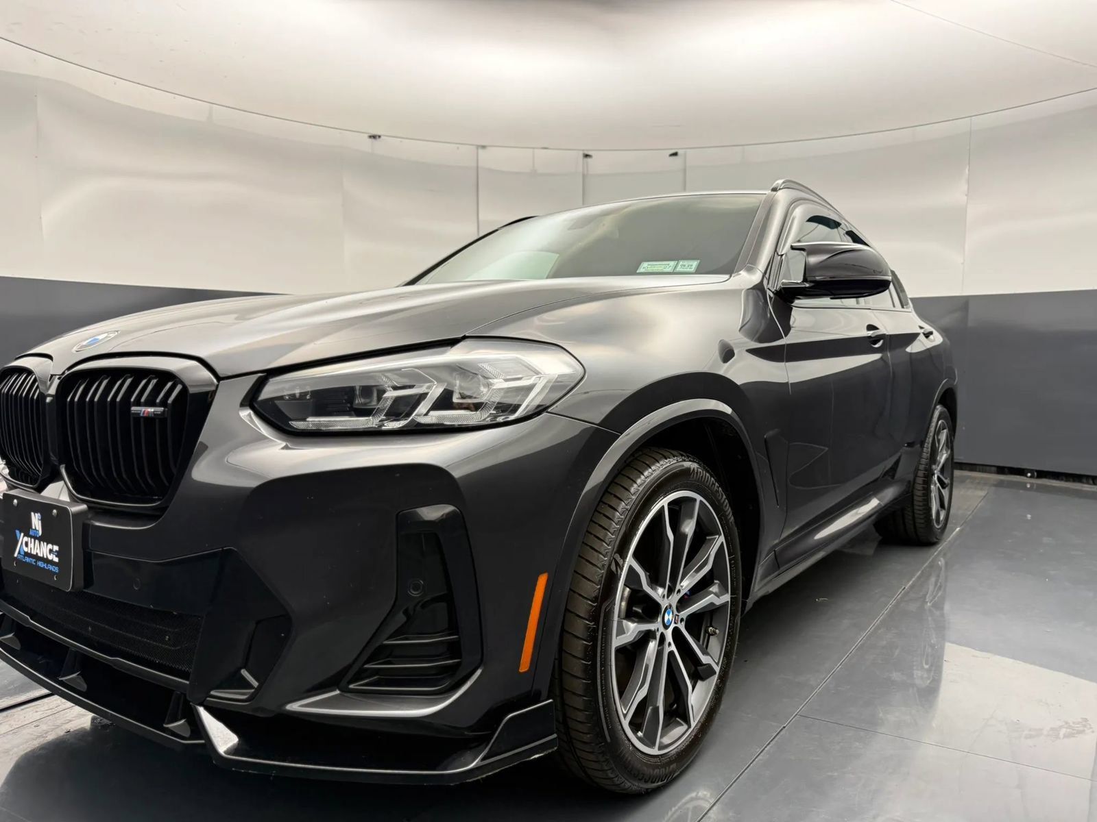 Used 2023 BMW X4 M40i AWD/4WD image 2