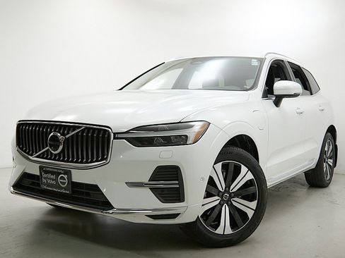 Certified 2023 Volvo XC60 T8 Plus image 1