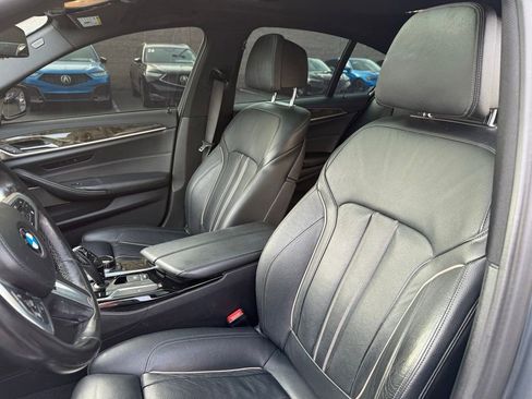 Used 2018 BMW 530i w/ M Sport Package image 12