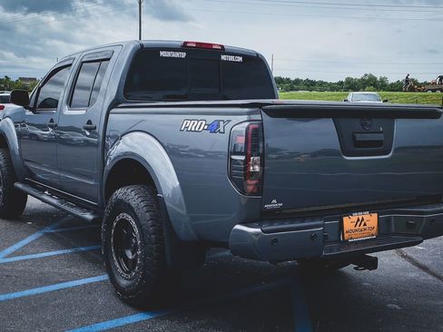 Used 2018 Nissan Frontier PRO-4X AWD/4WD image 24