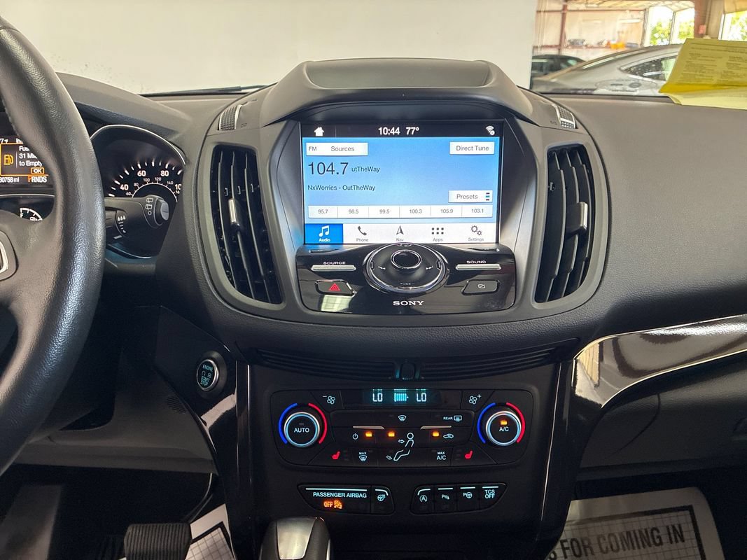 Used 2019 Ford Escape Titanium AWD/4WD image 16