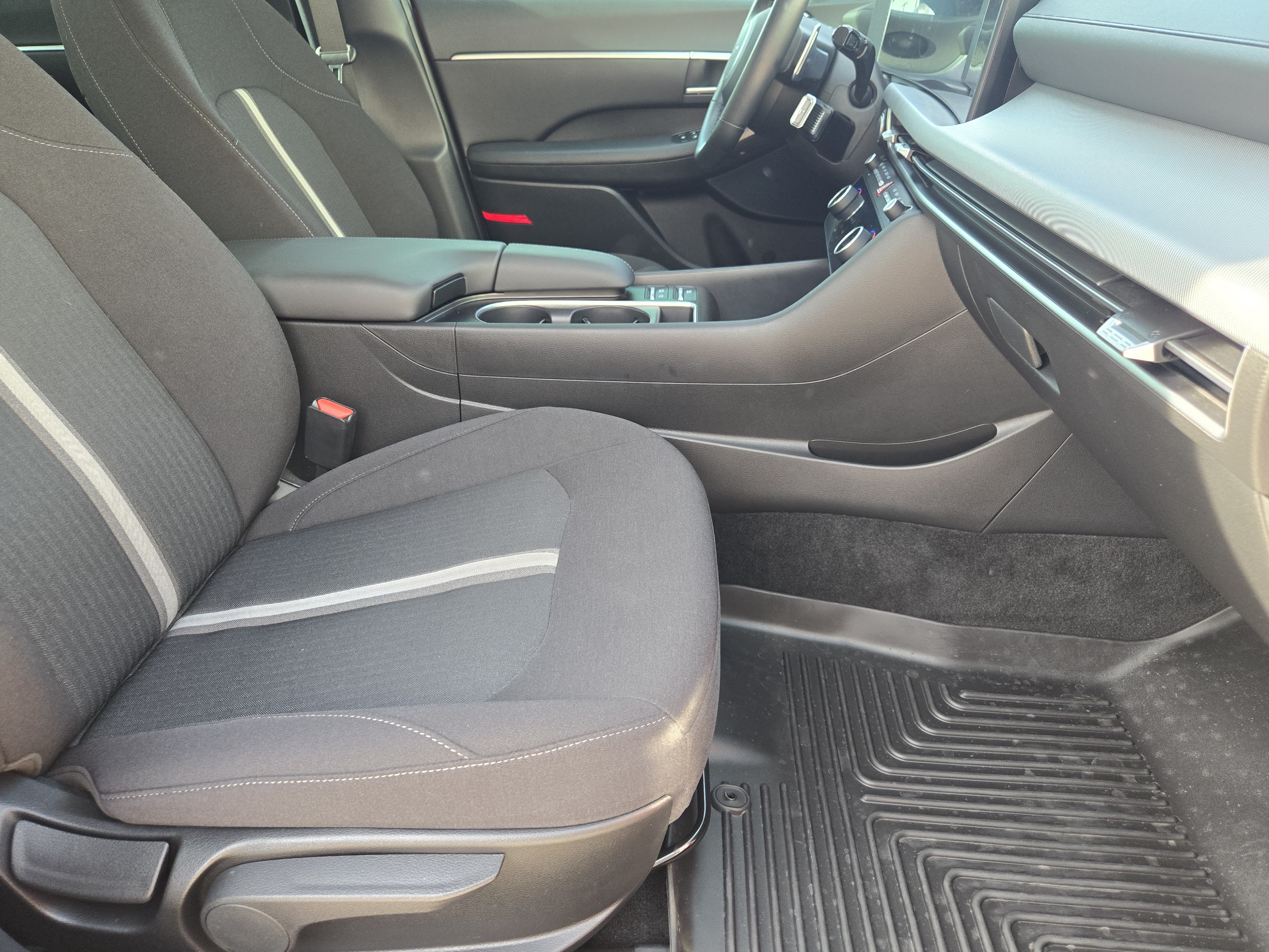 Used 2024 Hyundai Sonata SEL w/ Convenience Package FWD image 15