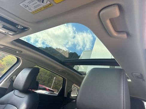 New 2026 Kia Sportage EX w/ EX Panorama Roof Package image 43