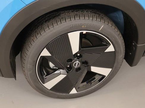 New 2026 Nissan Kicks SR w/ SR Premium Package image 7