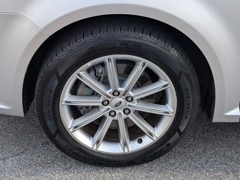 Used 2018 Ford Flex Limited FWD image 13