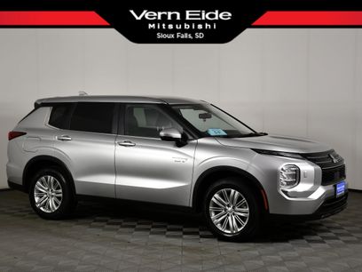 Used 2025 Mitsubishi Outlander ES