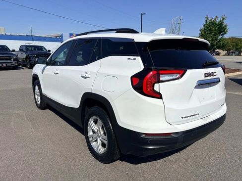 Used 2023 GMC Terrain SLE w/ Driver Convenience Package AWD/4WD image 8