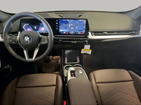 New 2025 BMW X1 xDrive28i w/ Technology Package AWD/4WD image 10
