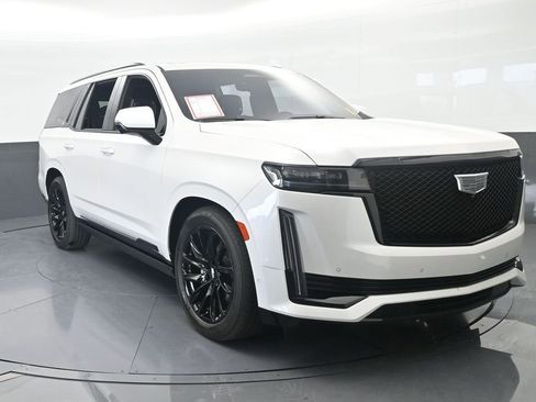 Used 2021 Cadillac Escalade Sport Platinum w/ LPO, ONYX Package AWD/4WD image 9