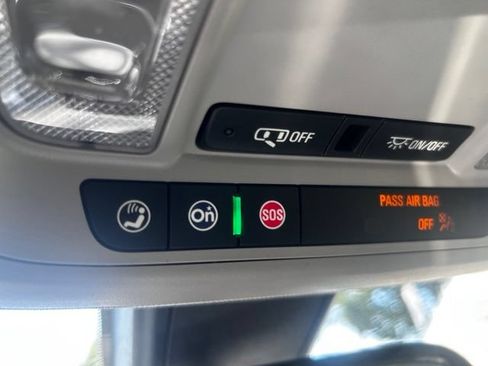 Used 2020 Chevrolet Malibu LT w/ Leather Package FWD image 32