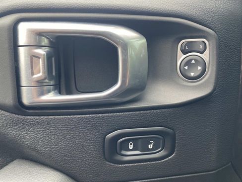 Used 2022 Jeep Wrangler Rubicon w/ LED Lighting Group image 13