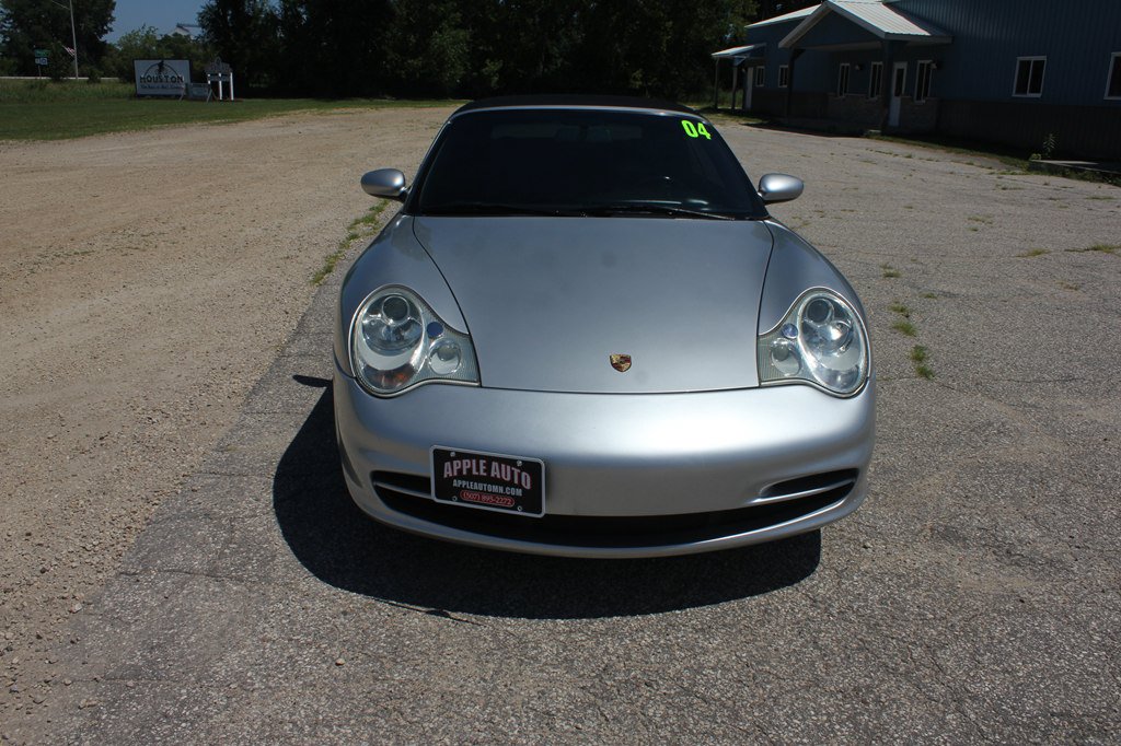 Used 2004 Porsche 911 Carrera RWD image 2