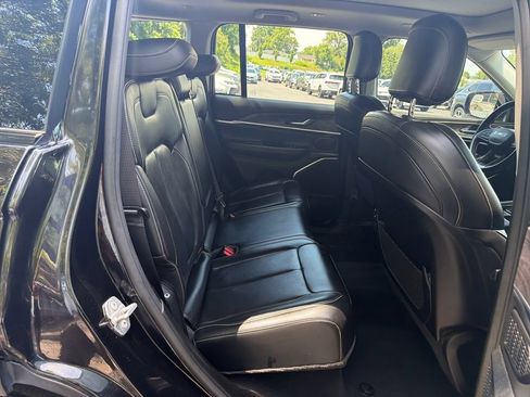 Used 2022 Jeep Grand Cherokee Limited AWD/4WD image 52
