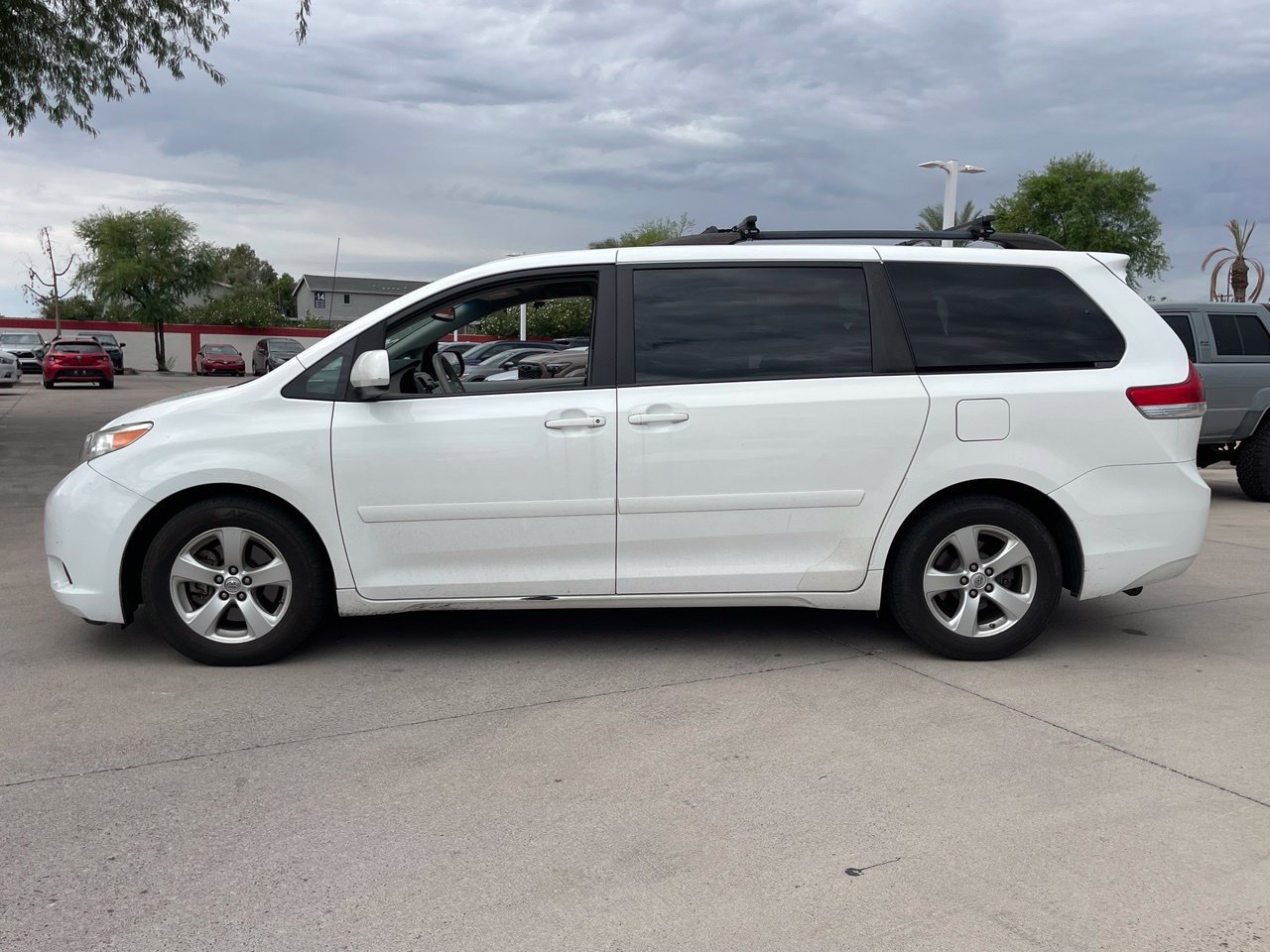 Used 2014 Toyota Sienna LE FWD image 5