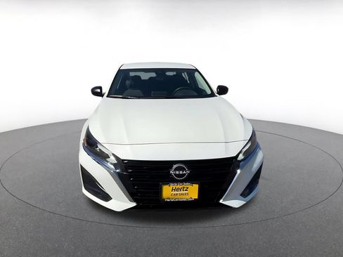 Used 2025 Nissan Altima 2.5 SV FWD image 4