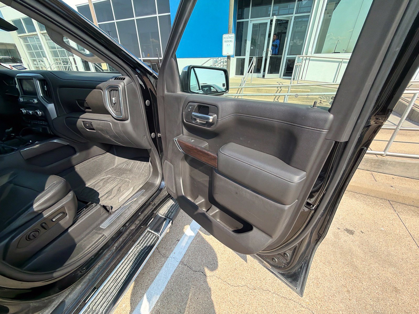 Used 2020 GMC Sierra 1500 SLT AWD/4WD image 25