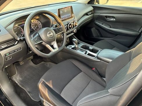 Used 2024 Nissan Sentra SV FWD image 11