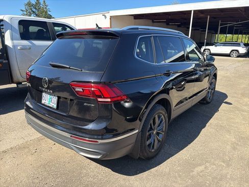 Used 2022 Volkswagen Tiguan SE AWD/4WD image 4