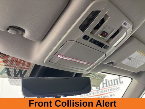 Used 2024 Toyota Highlander Platinum image 18