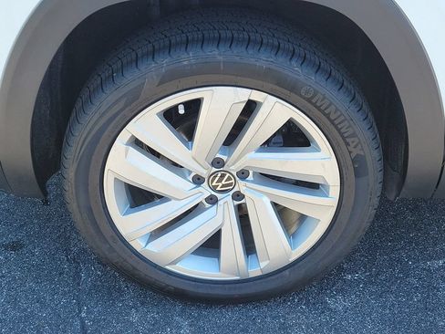 Used 2023 Volkswagen Atlas Cross Sport SE FWD image 6