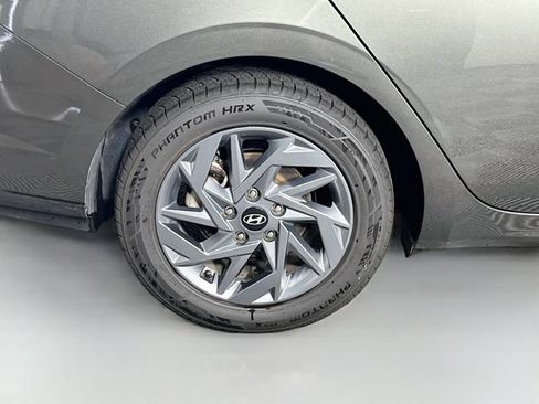 Used 2024 Hyundai Elantra SEL FWD image 35