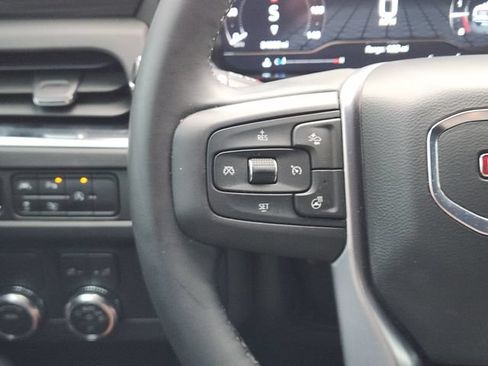 Used 2024 GMC Yukon SLT w/ SLT Luxury Package RWD image 28