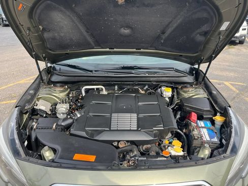 Used 2018 Subaru Outback 3.6R Limited AWD/4WD image 30
