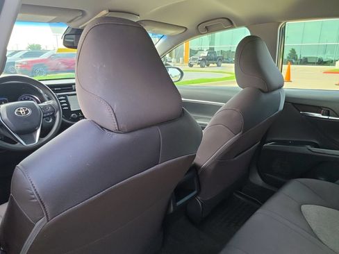 Used 2018 Toyota Camry LE w/ Convenience Package FWD image 15