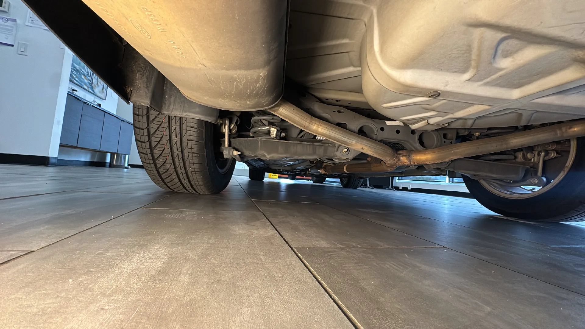 Used 2016 Ford Taurus SEL FWD image 38
