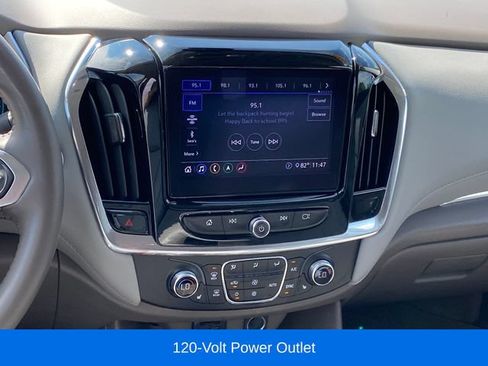 Used 2020 Chevrolet Traverse LT w/ LT Premium Package FWD image 10