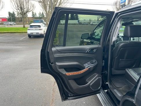 Used 2015 Chevrolet Tahoe LTZ image 14