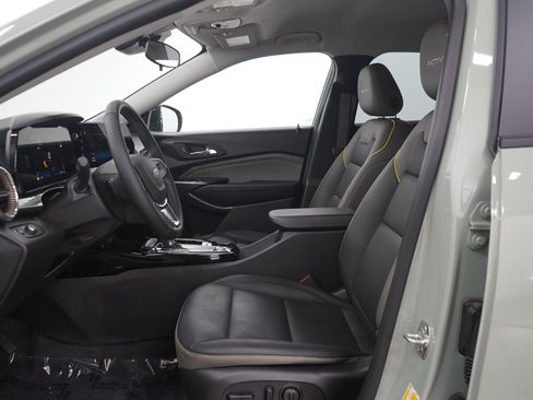 Used 2025 Chevrolet Trax ACTIV w/ Driver Confidence Package FWD image 22